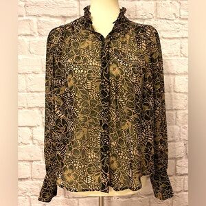Evereve “Caroline” Chiffon Button Down Blouse